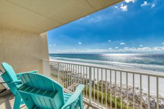 Beach House Condominiums B404 - Beachfront with Pool, WiFi, & Beach Service - Destin - 8