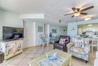 Beach House Condominiums B405 - Beachfront with Pool, WiFi, & Beach Service - Destin - 4