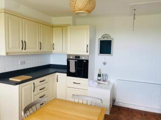 Rhoscolyn Hideaway - Holyhead - 1