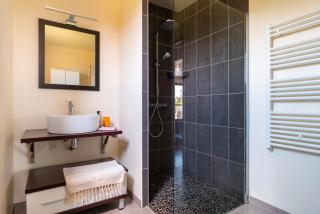 Cocon vert proche mer - 1