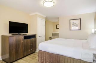 Best Western Historic Bayfront - 5