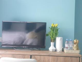 An Exclusive Room in a Hotel, Free Parking, Resturant, Bar and More - 4