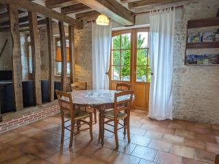 Charmante Maison Rurale avec Terrasse Privative, Proche A.77 et A.19, entre Gâtinais et Fontainebleau - FR-1-590-58 - Lorcy - 5