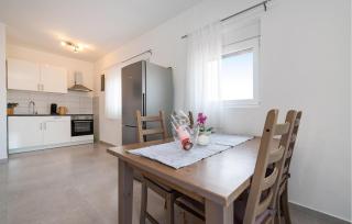 Beautiful Apartment In Rtina With Wifi - Rtina - 5