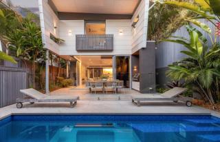 Kokos Beach House 1 - beachside luxury with pool - 2