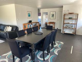 Hosts on the Coast Retreat 34 - Whitianga - 1