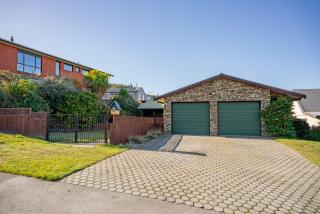 Lake Stroll Charm - Wanaka Holiday Home - 9