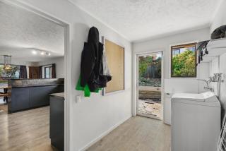 Lake Stroll Charm - Wanaka Holiday Home - 2
