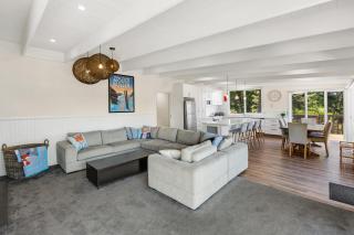 Honey Bee Lodge at Goughs Bay - 1
