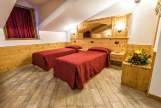 Hotel Ristorante Alla Nave - Lavis - 8