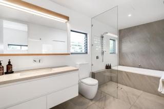 KoKo's Beach House 4 - 5