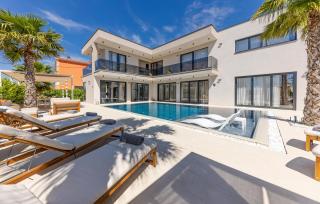 Amazing Home In Kastel Stari With Sauna - Kastel Stari - 0