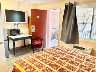Royal Lodge - Coalinga - 1