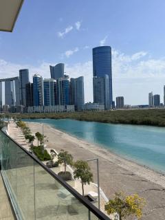Enjoy Luxury Condo with Sea View - Abu Dhabi - 7
