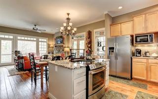 Deer Valley - Soak in the Hot Tub Sip Wine Fireside Play Golf - Marblehill - 4