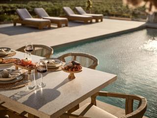 Armela Villa, with Pool & Captivating Views, By ThinkVilla - Kalipádhon - 5