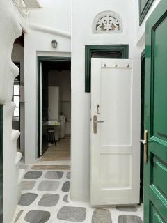 CaN-CaN - Mikonos - 3