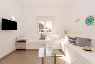Elio A 1BDR Apt with Garden 1 min from the beach by Hospi - Iráclio - 3
