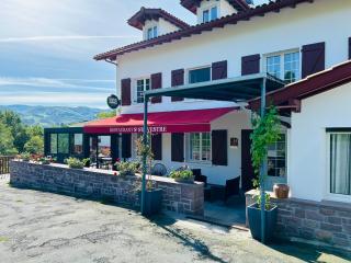LOGIS Hôtel St Sylvestre - Aldudes - 1