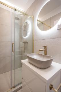 A13- Deluxe Apartments, Best Location, by BQA - Budapest - 3