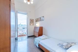 Genova San Fruttuoso Vintage & Roomy Flat - 5