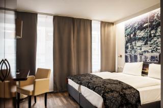Helvetia Hotel Munich City Center - Munich - 9
