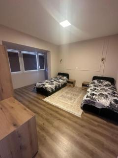 LI City Center Apartment - 3