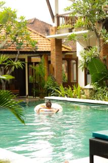 Mina Pelasa Hotel - Legian - 9