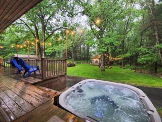 2 Houses, 22+Guests, 2 Hot Tubs, Renovated, Events Welcome! - 9