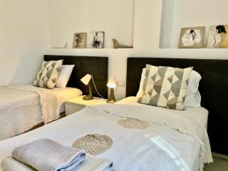 2 bedroom apartment walking distance to the beach - Sitio de Calahonda - 3