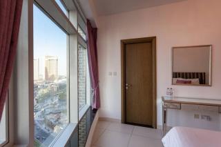 1BR apt on boulevard Steps from Burj & Dubai Mall - Dubai - 4