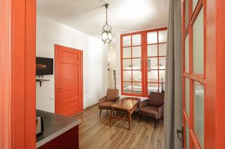 Unique 3-Studio Combo for 6 Guests By Wehost - Tbilisi - 0