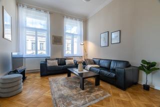 Lovely City View Apartment Next To National Museum by easyBNB - Praga - 9