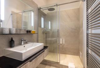Lovely City View Apartment Next To National Museum by easyBNB - Praga - 6