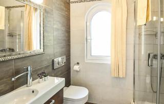 4 Bedroom Beautiful Home In Opatija - Volosko - 7