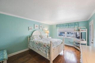 501 Beach Place Condos - St Pete Beach - 2