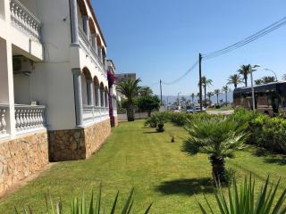 VISTA BAHIA 9 - Apartamento en primera línea de mar a pocos metros del centro de Empuriabrava con aparcamiento. - ES-228-180 - Empuriabrava - 0