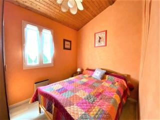 Appartement lumineux avec balcon, proche plages et commerces, parking privatif, pour 6 personnes - FR-1-494-193 - Saint-Georges-de-Didonne - 6