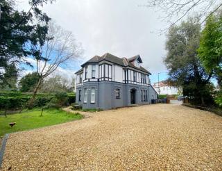 April Lodge The Beach Hut - 1Bed Apartment Near the Beach-Parking-Couples-Friends-Professionals-Contractors - Bournemouth - 9