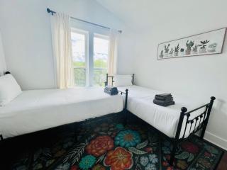 Ashby Cove - Asheville - 5