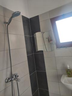ERDA LAKESIDE Guesthouse - Lin - 6
