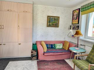 LITTLE LONDON boutique apartment with Netflix, top location in Old Town - Narva - 3