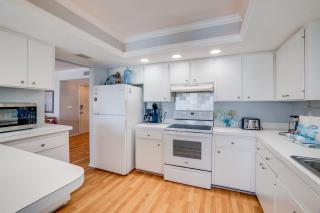 Beach Front Condo Sea View Play at Gulf Place - Holmes Beach - 2