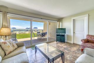 Beach House Condominiums C103 - Beachfront with Pool, WiFi, & Beach Service - Destin - 5
