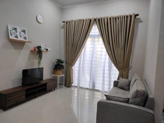 Ara Homestay Dungun - - 0