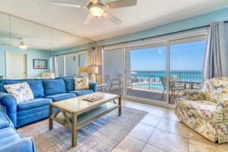 Beach House Condominiums C204 - Beachfront with Pool, WiFi, & Beach Service - Destin - 6