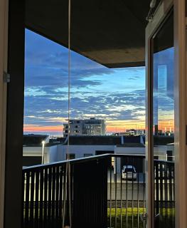 Suburbs of Reykjavík, new beautiful apartment, next door to nature - Garðabær - 7