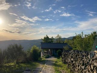 Private Mountain Log Cabin with amazing panoramic sunset views at small scale nature resort - Cabeceiras de Basto - 4