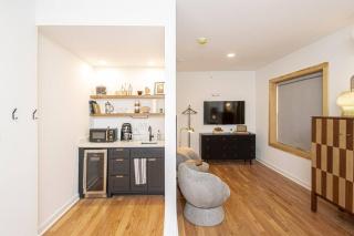 Historic Downtown Studio, Walk to Bathhouses, Room # 100 - 6