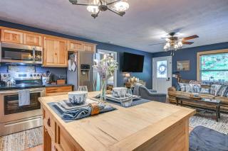 Murray Cabin with Hot Tub Walk to Kentucky Lake! - 4